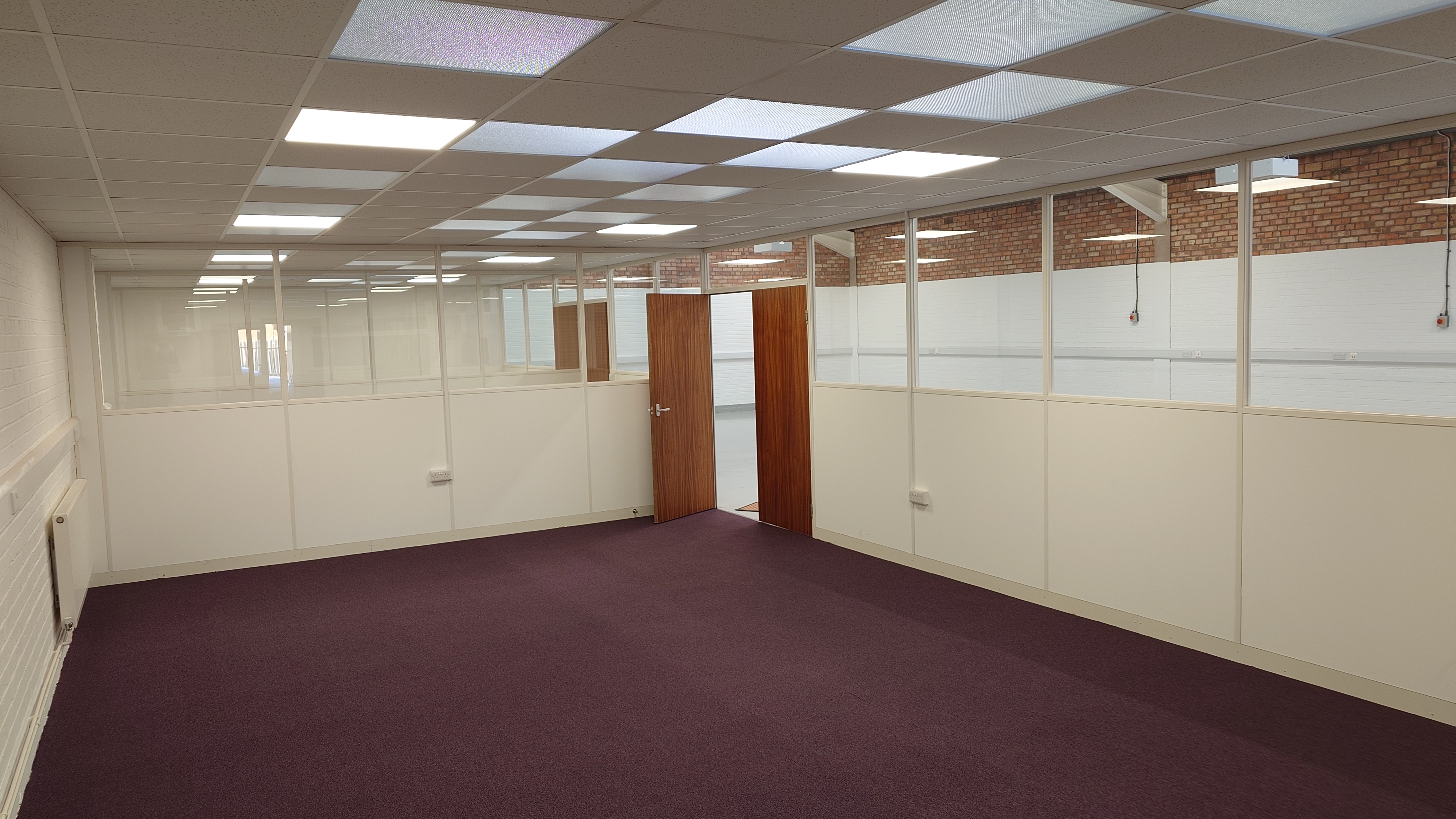 Office in Walsall - photo 2