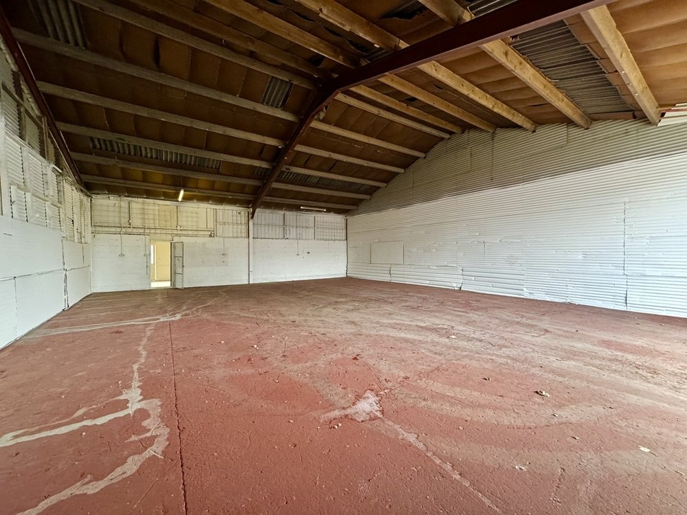 Industrial Unit in Pentre - photo 2