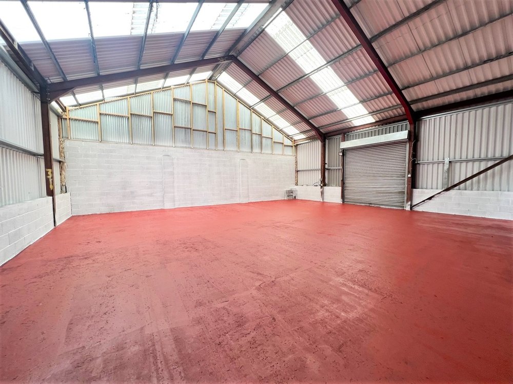 Industrial Unit in Pentre - photo 4