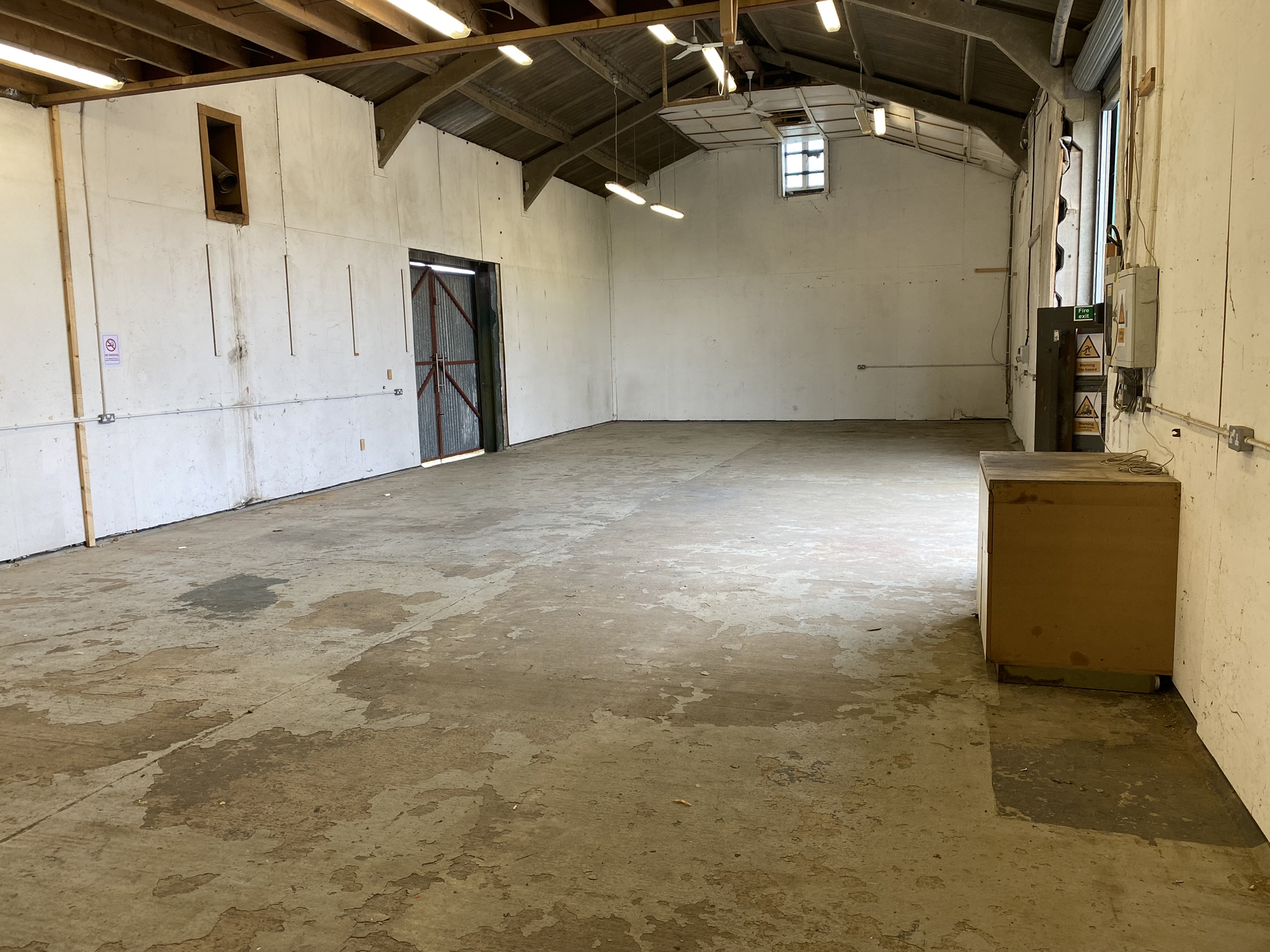 Industrial Unit in Market Harborough - photo 2