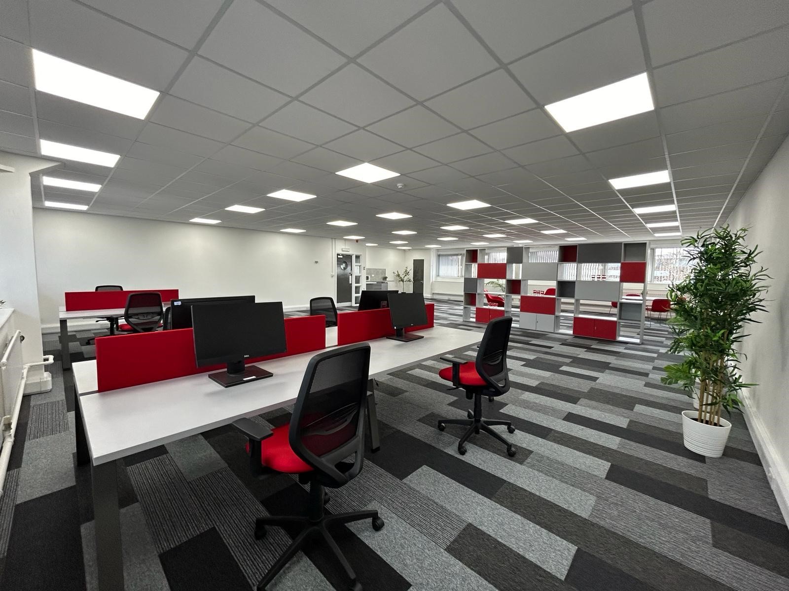 Office in Warrington - photo 2
