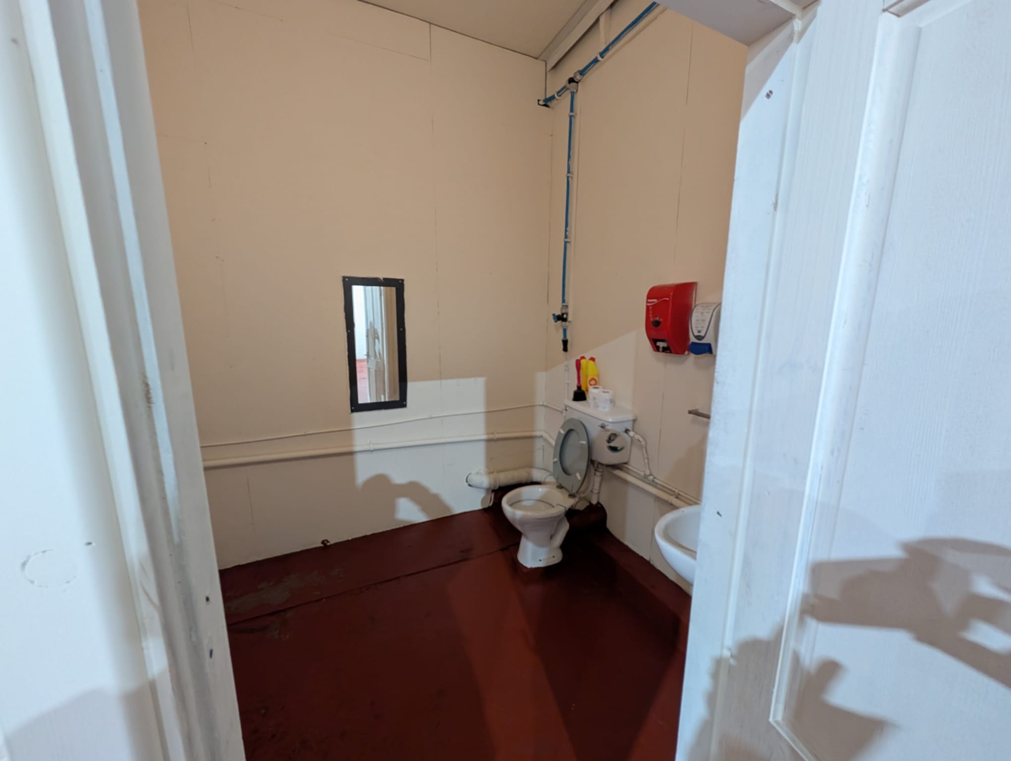 Storage in Rhyl - photo 3