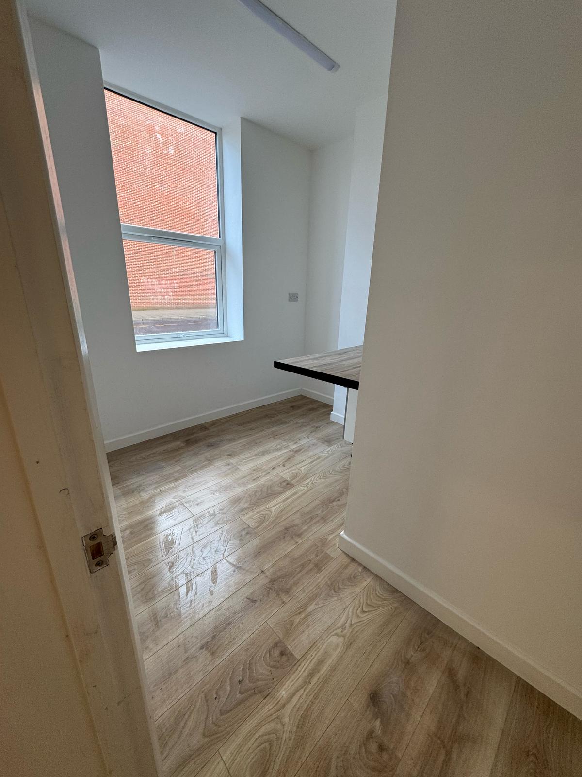 Retail/Shop in Great Yarmouth - photo 4