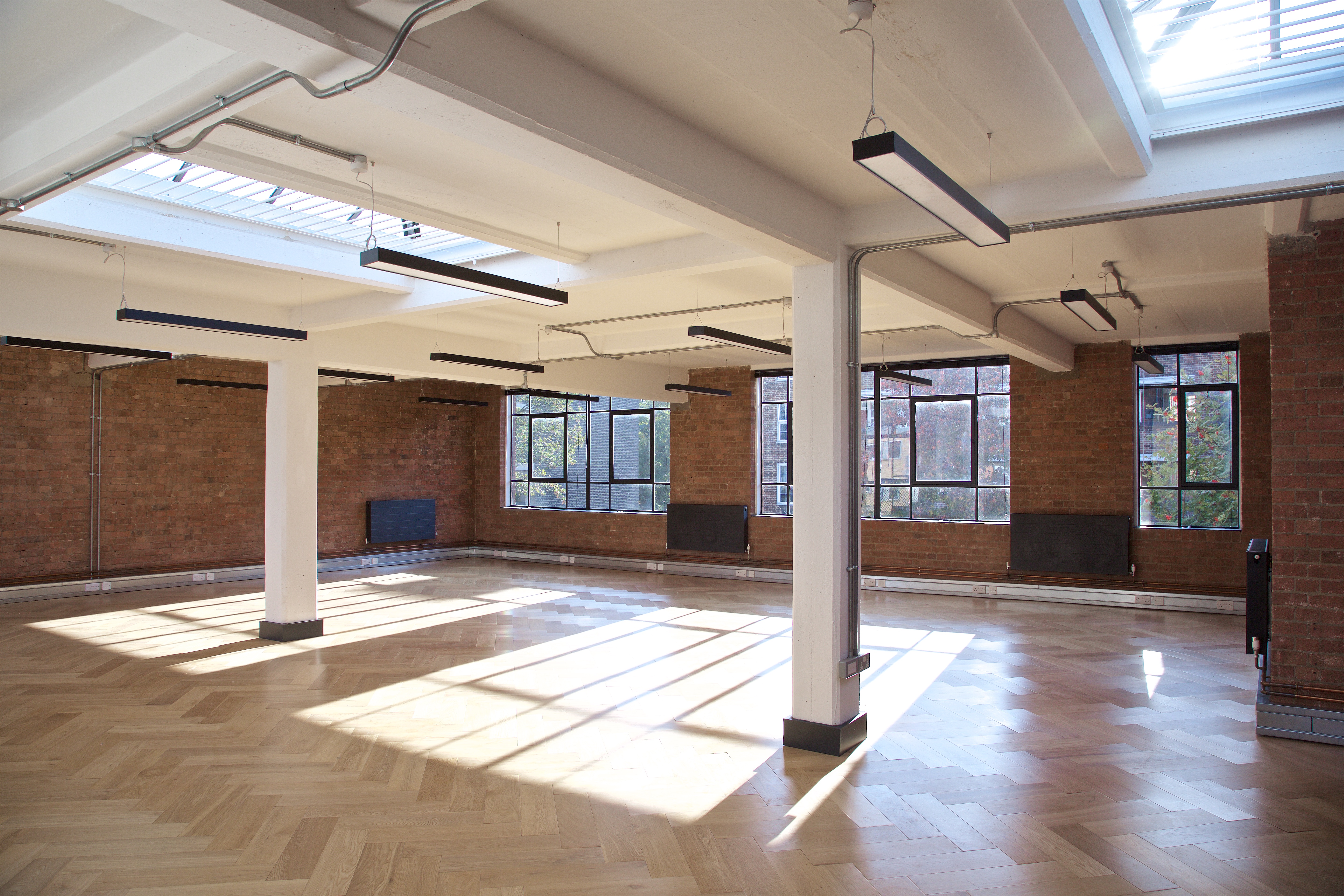 Industrial Unit in London - photo 2