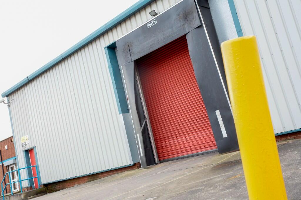 Industrial Unit in Wakefield - photo 2