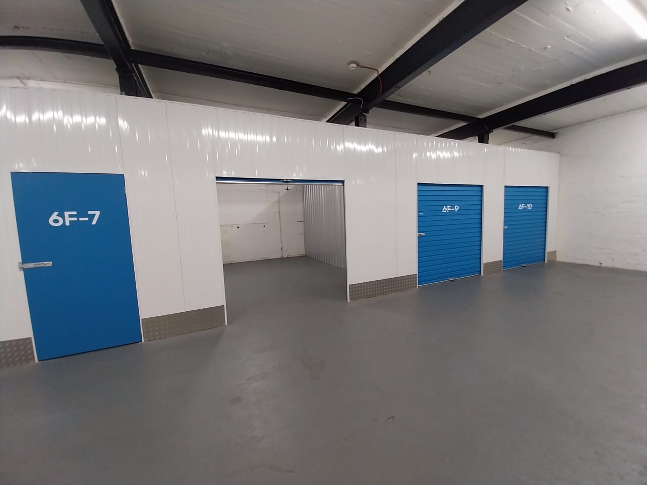 Storage in Bradford - photo 2