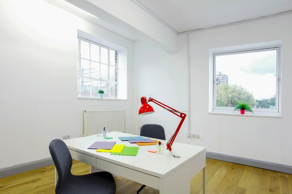 Office in London - photo 4