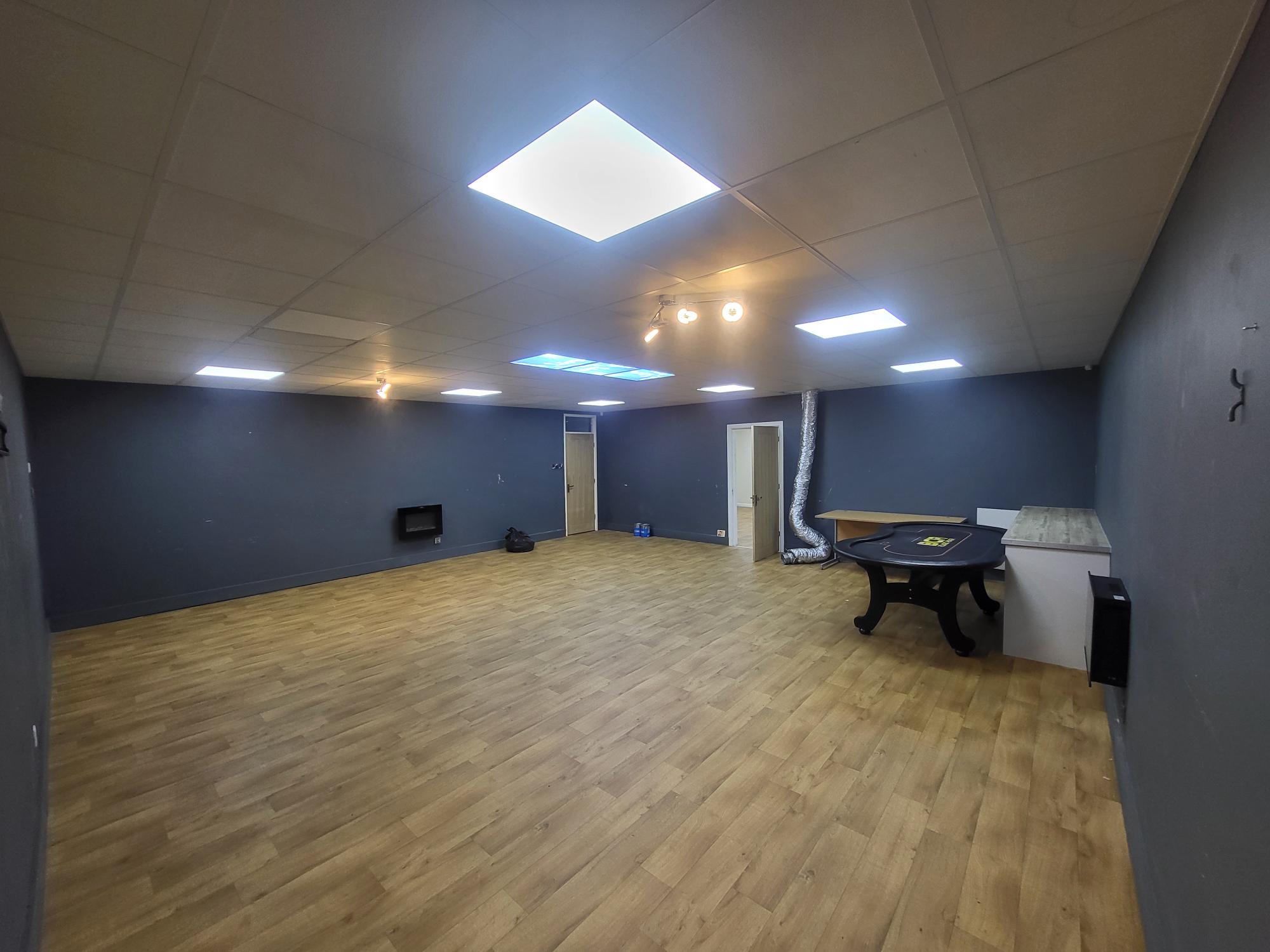 Office in Mansfield - photo 3