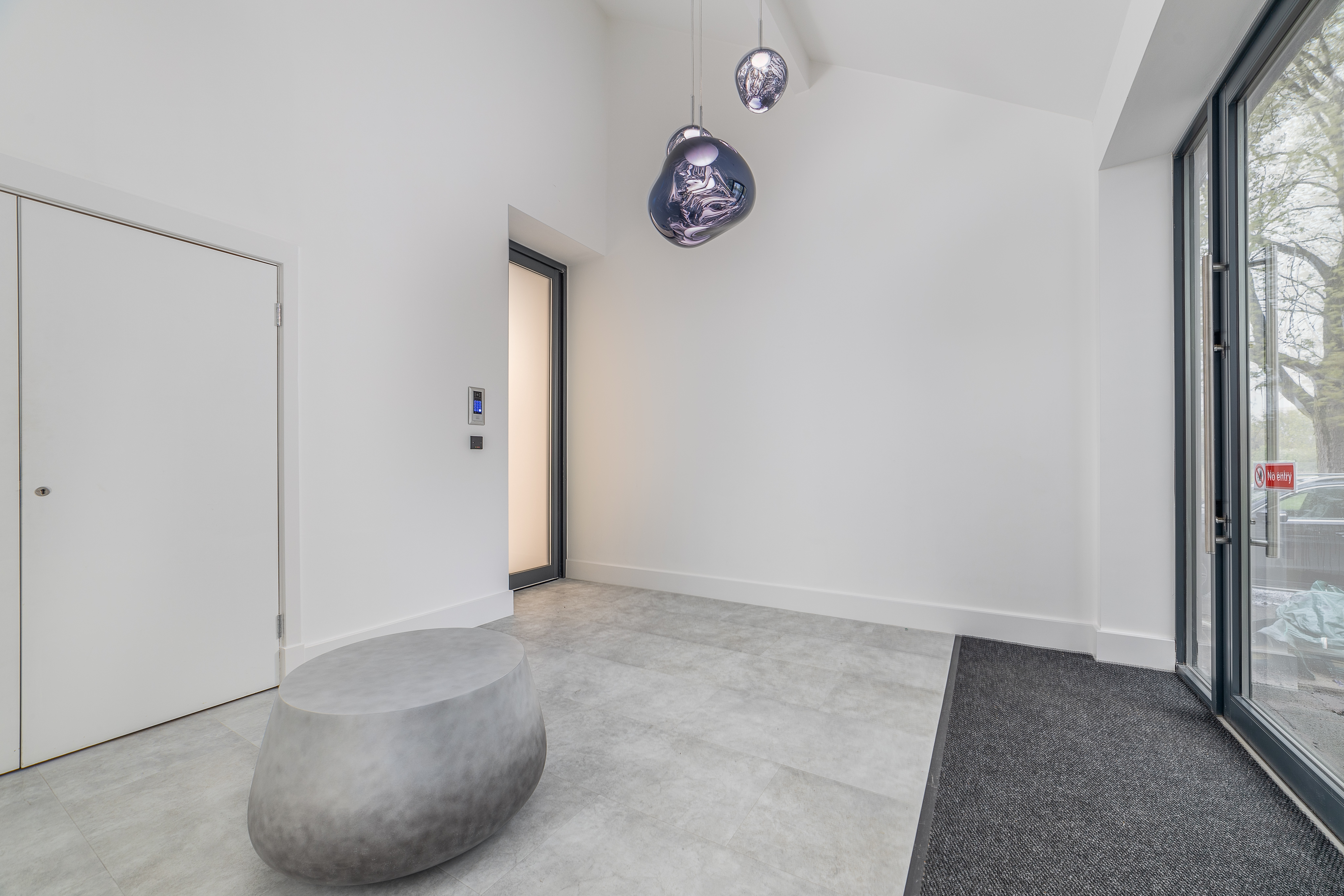 Office in Alderley Edge - photo 2