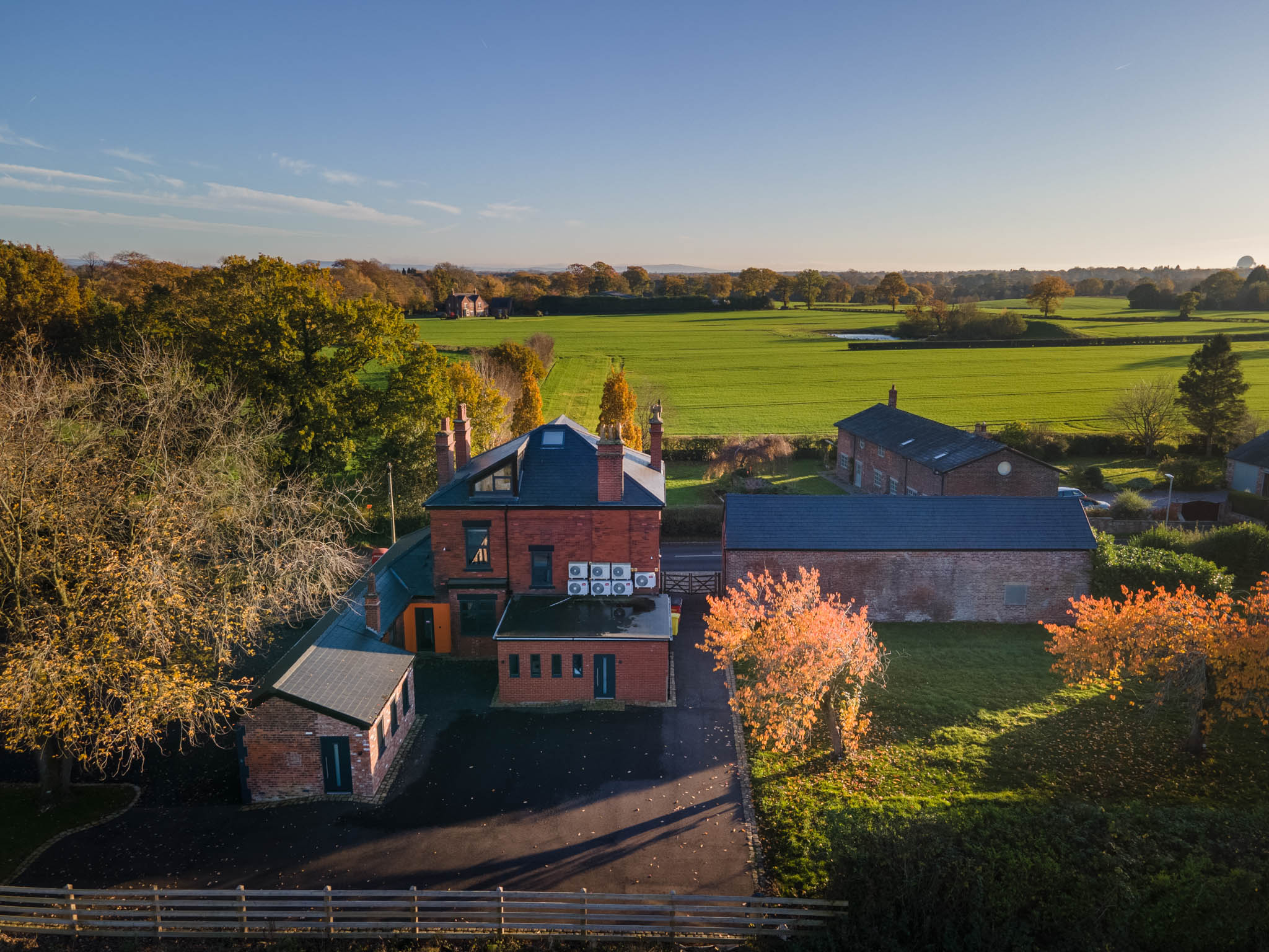 Office in Alderley Edge - photo 4