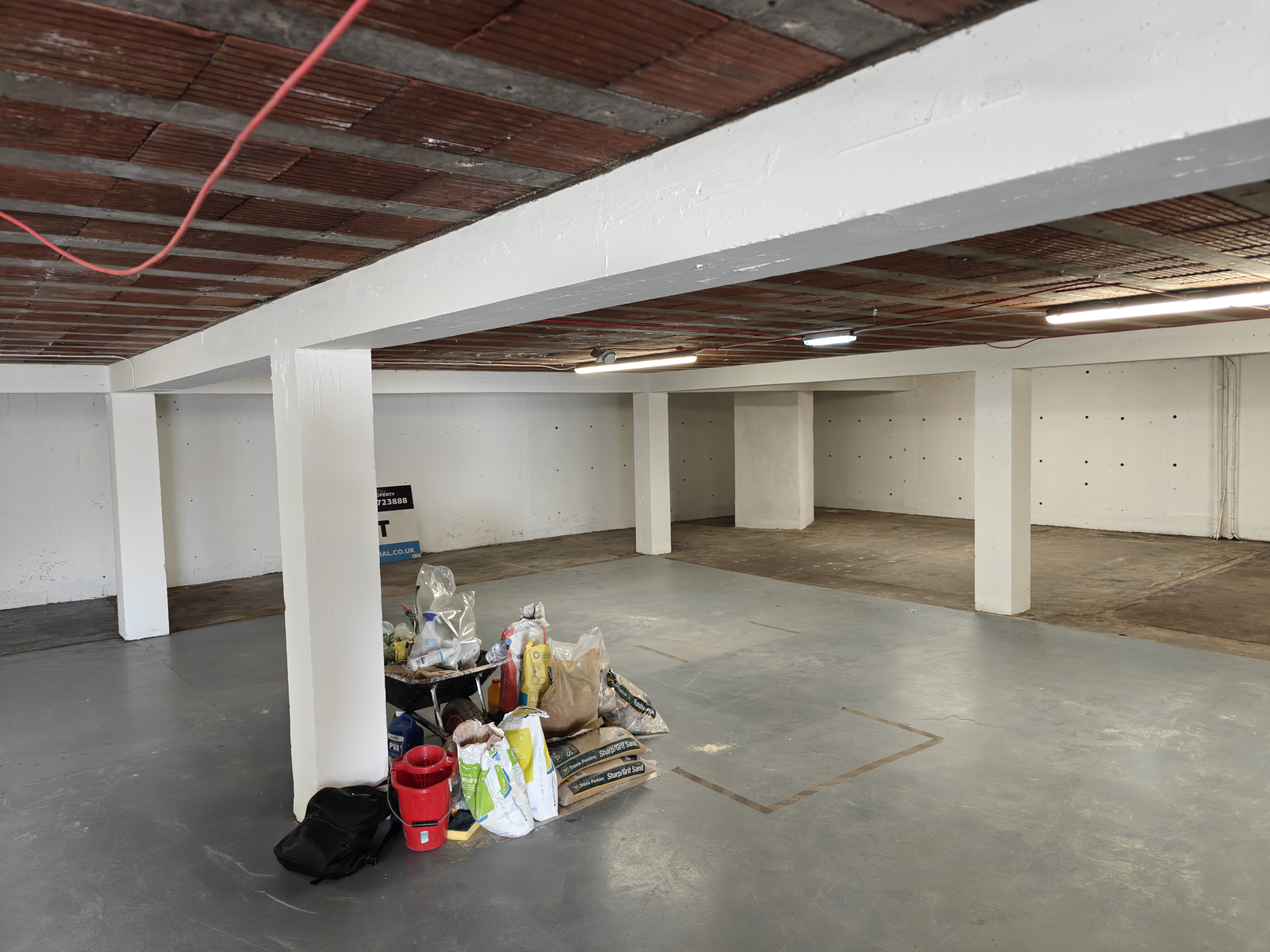 Storage in Caterham-on-the-Hill - photo 3