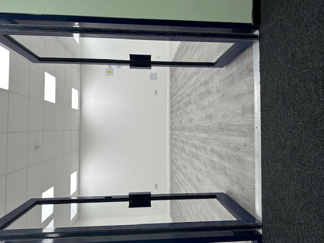 Retail/Shop in Margate - photo 3