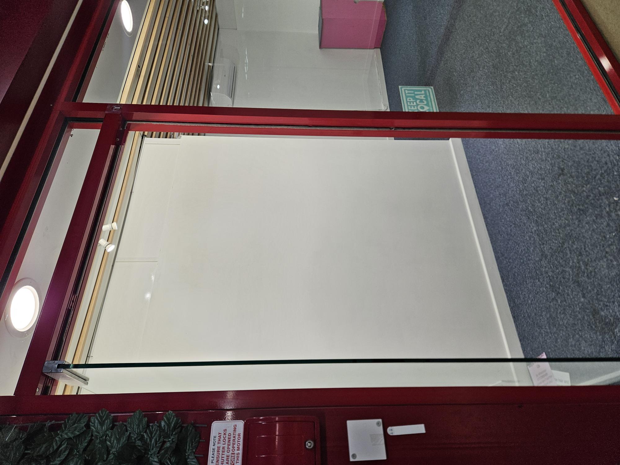 Retail/Shop in Romford - photo 2