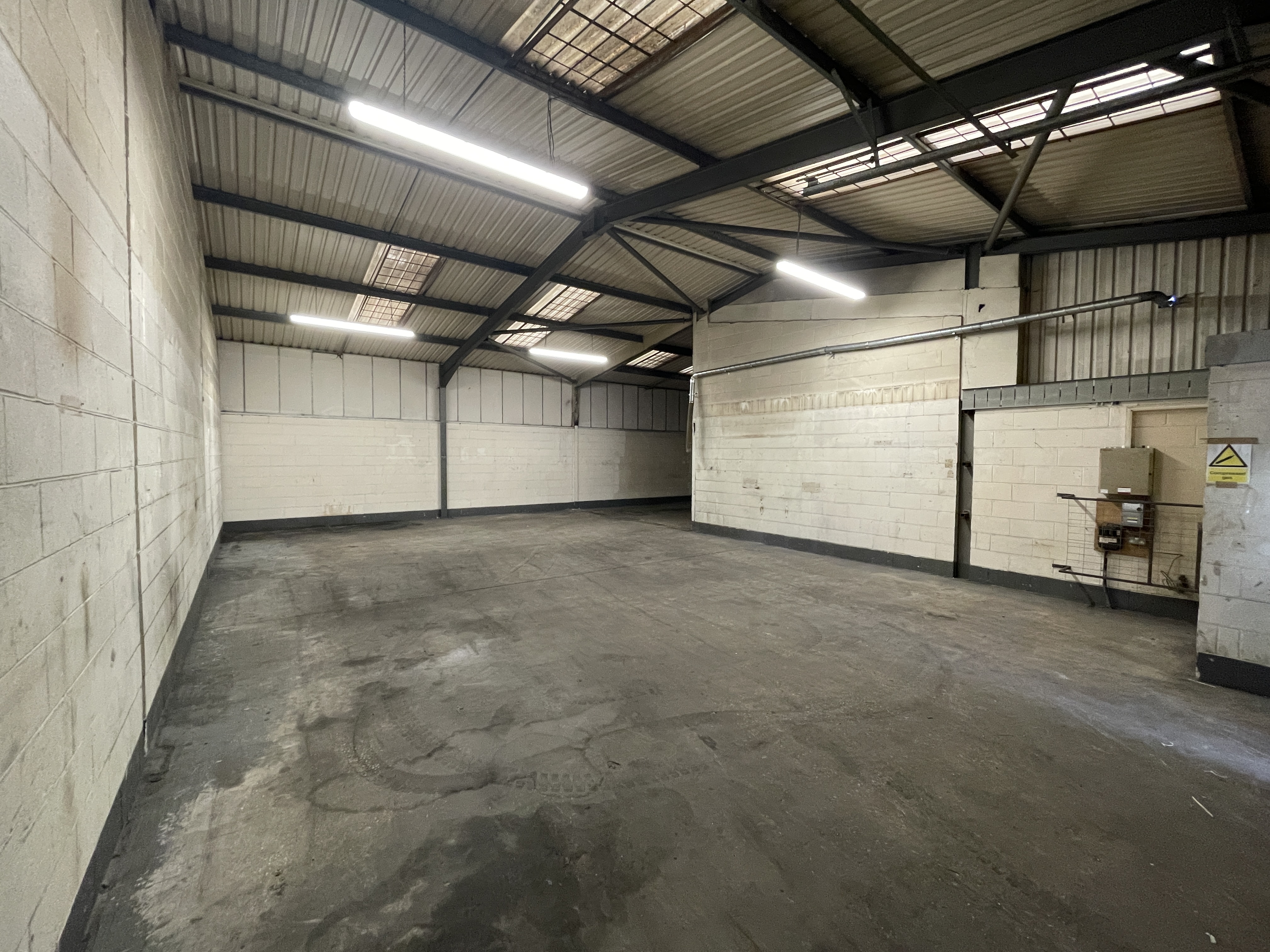 Industrial Unit in Kinsley - photo 2