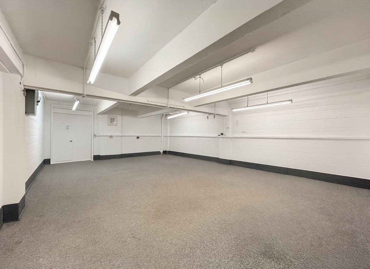 Industrial Unit in Leicester - photo 3