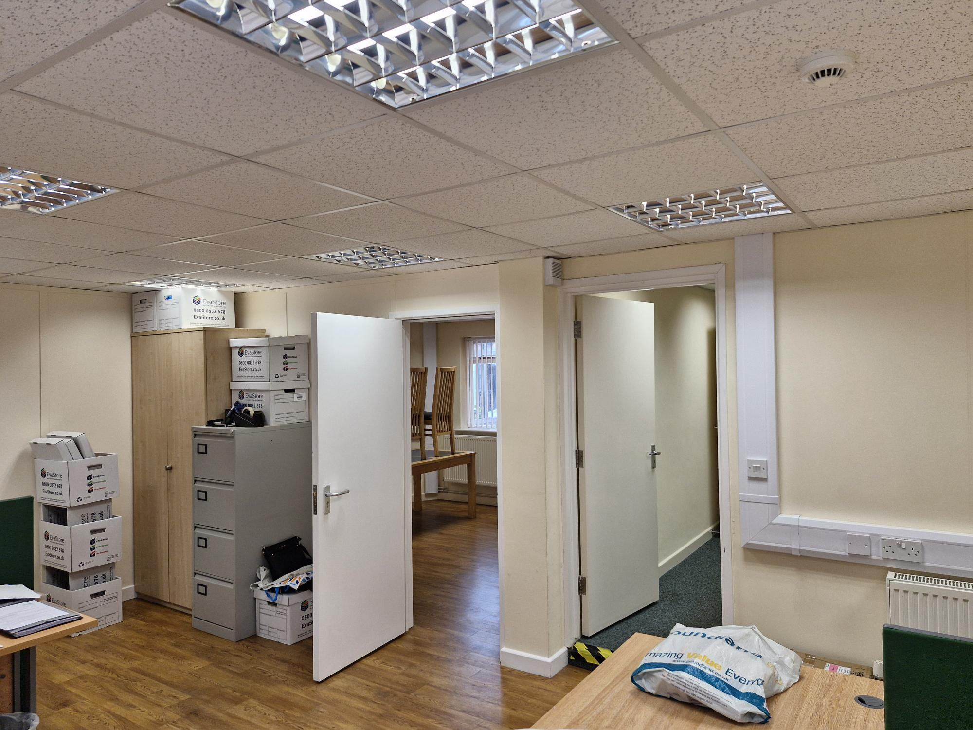 Office in Cannock - photo 2