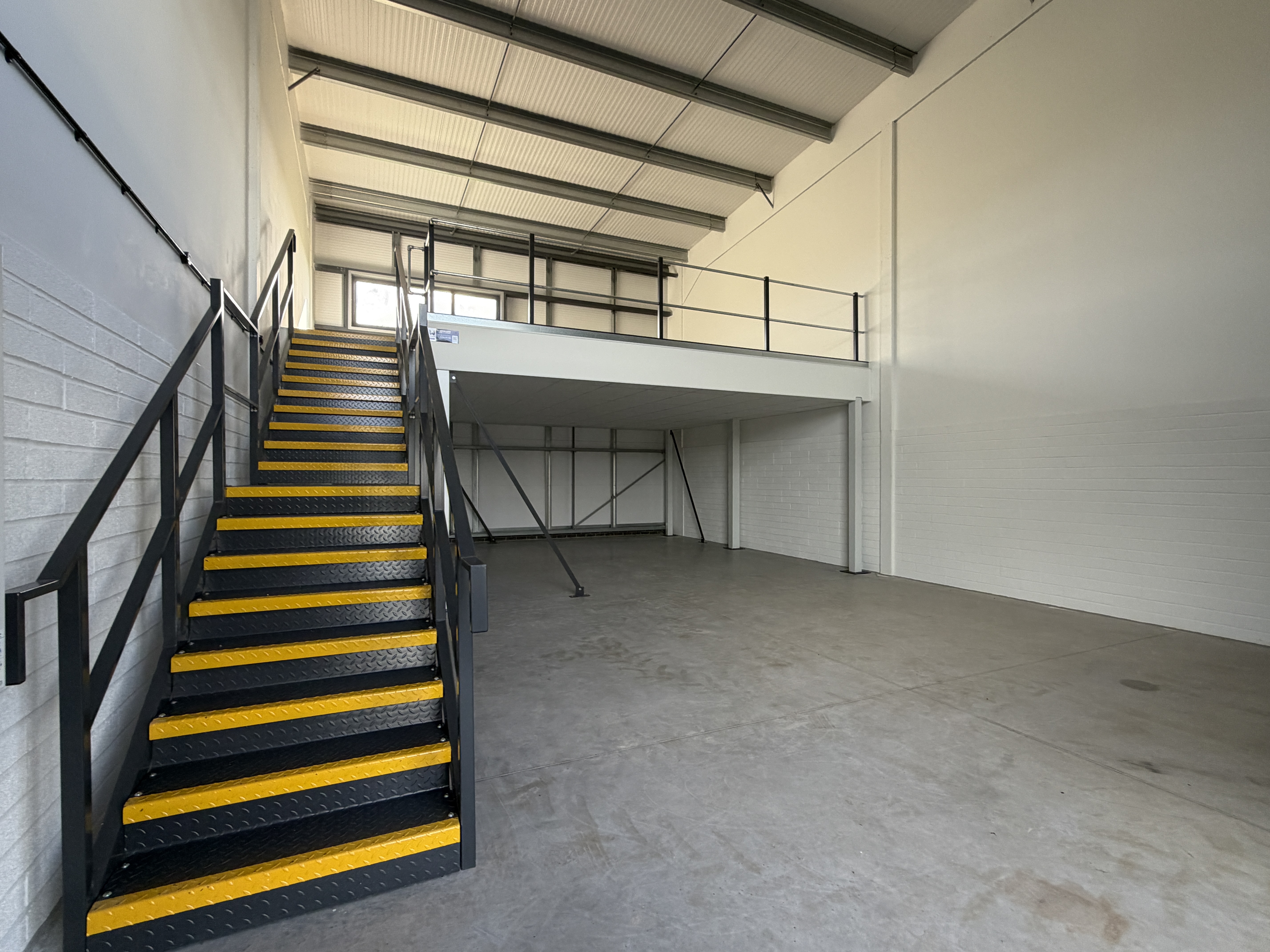 Industrial Unit in Clyst Honiton - photo 2