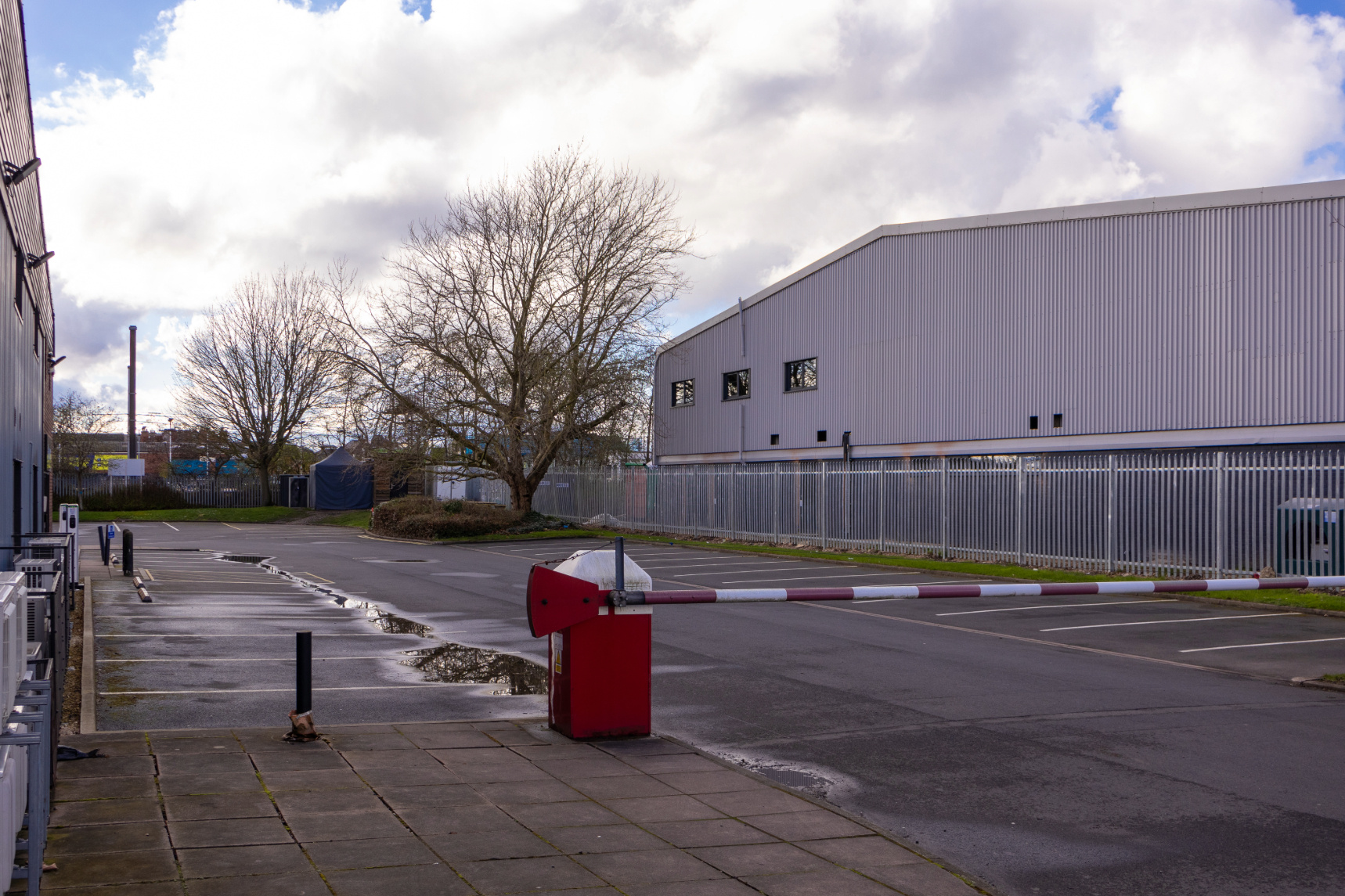 Office in Newark - photo 3