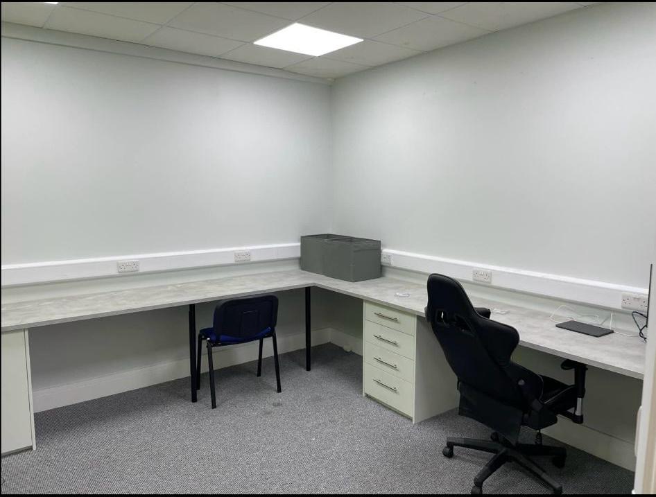 Office in Mansfield - photo 3