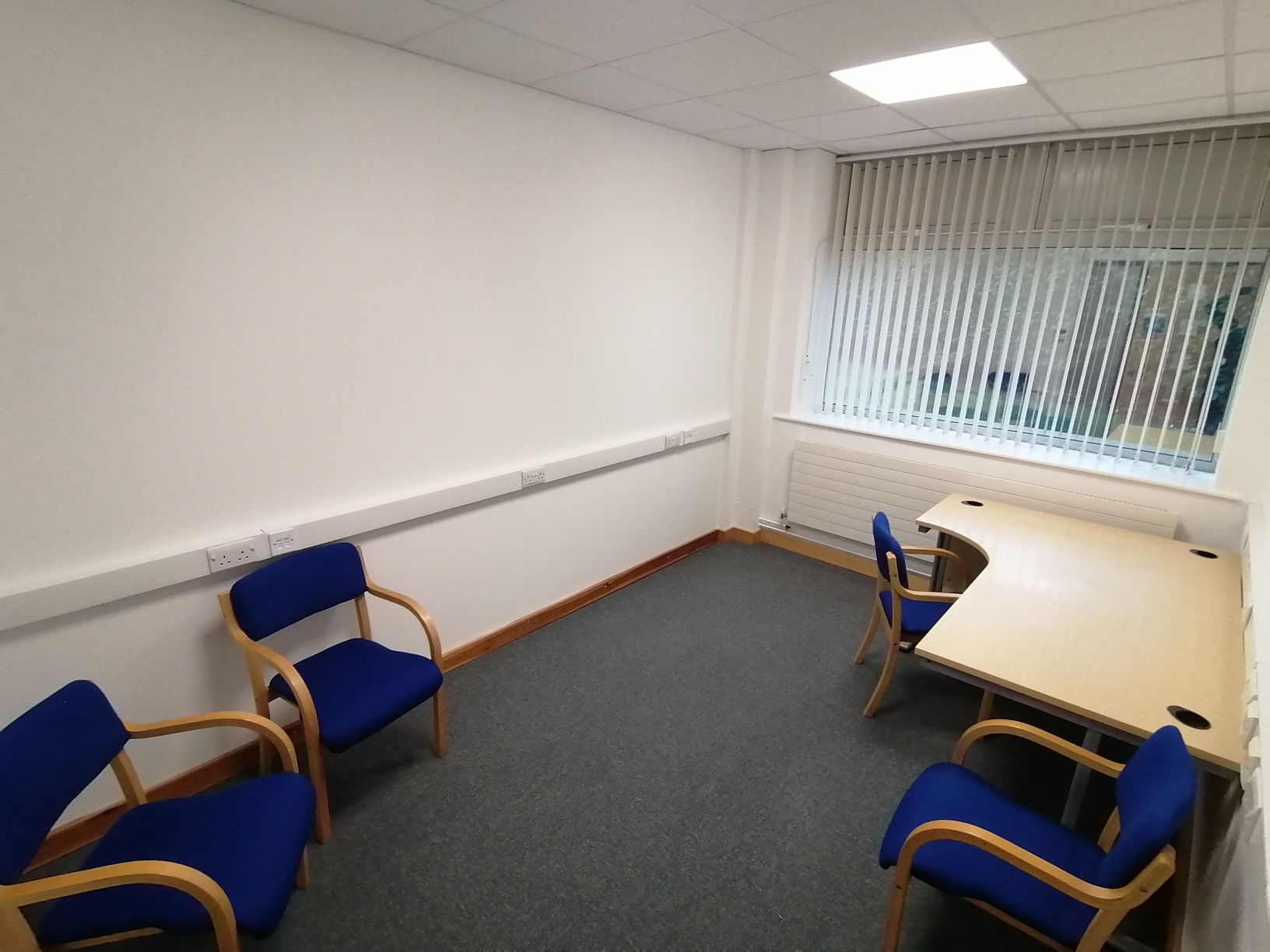 Office in Newark - photo 3