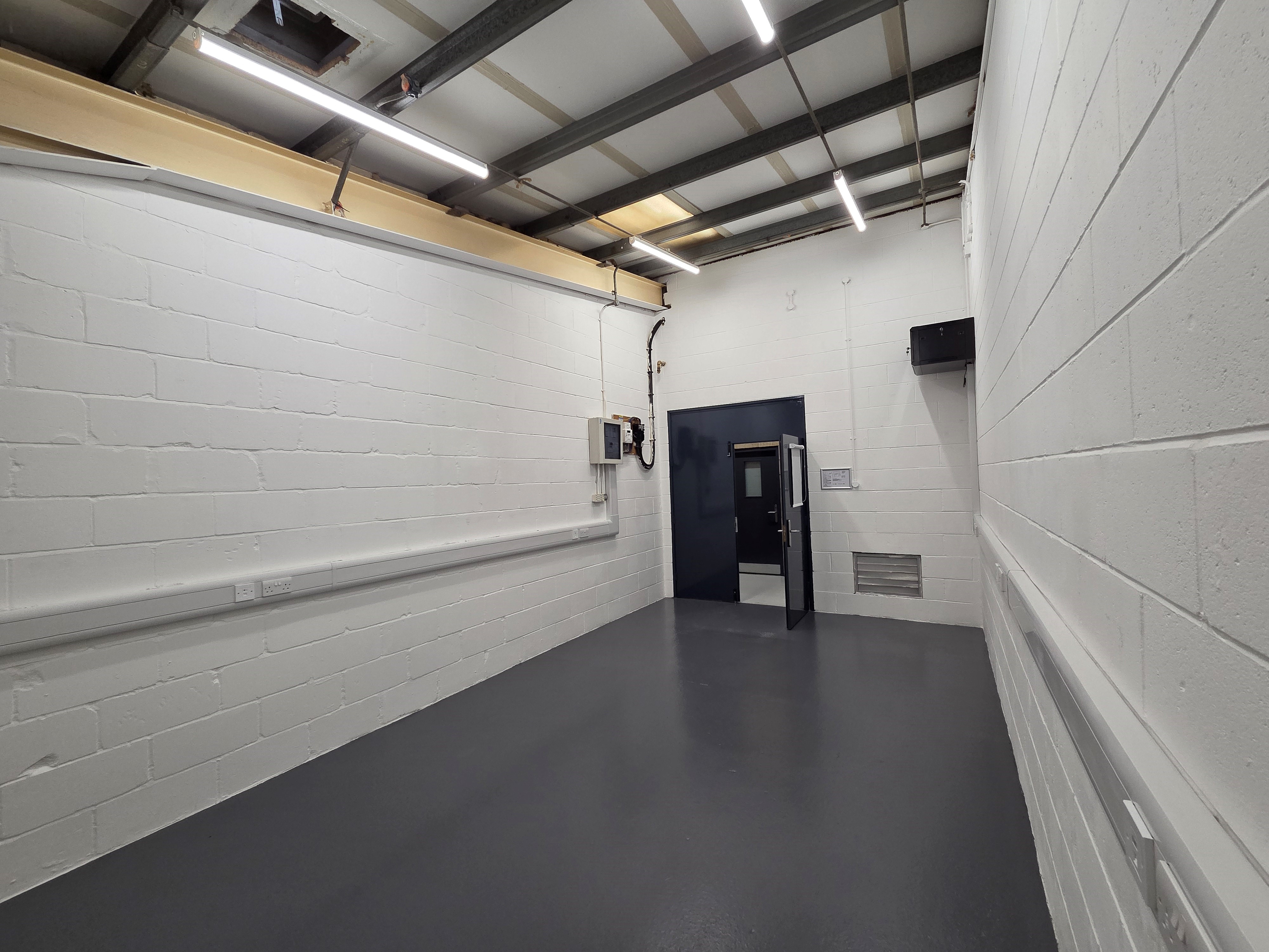 Office in Nuneaton - photo 2