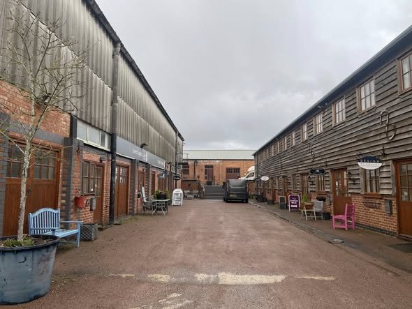 Other in Evesham - photo 3