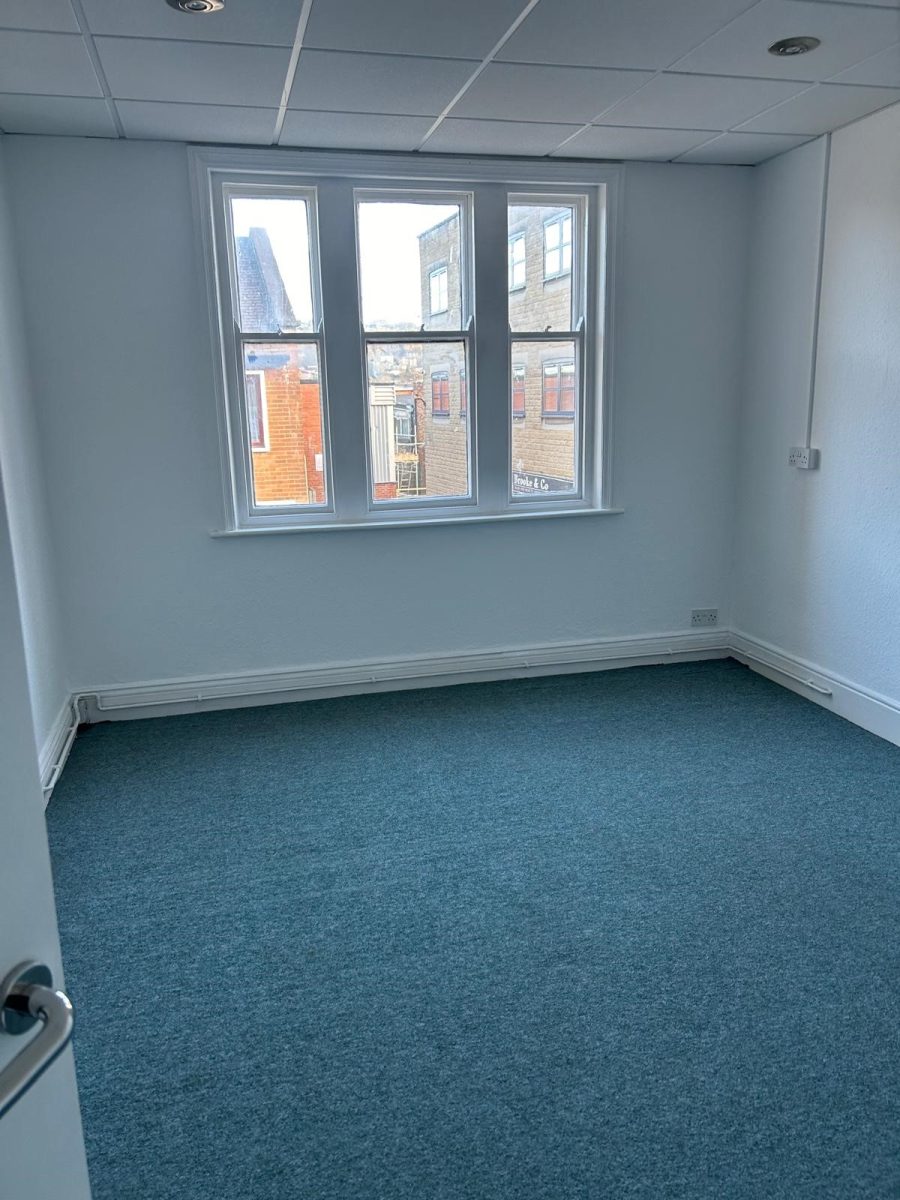 Office in Shipley - photo 2