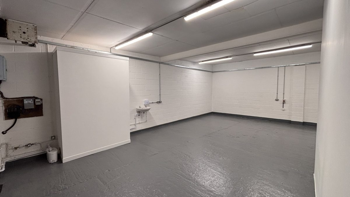 Industrial Unit in Dunton Bassett - photo 3