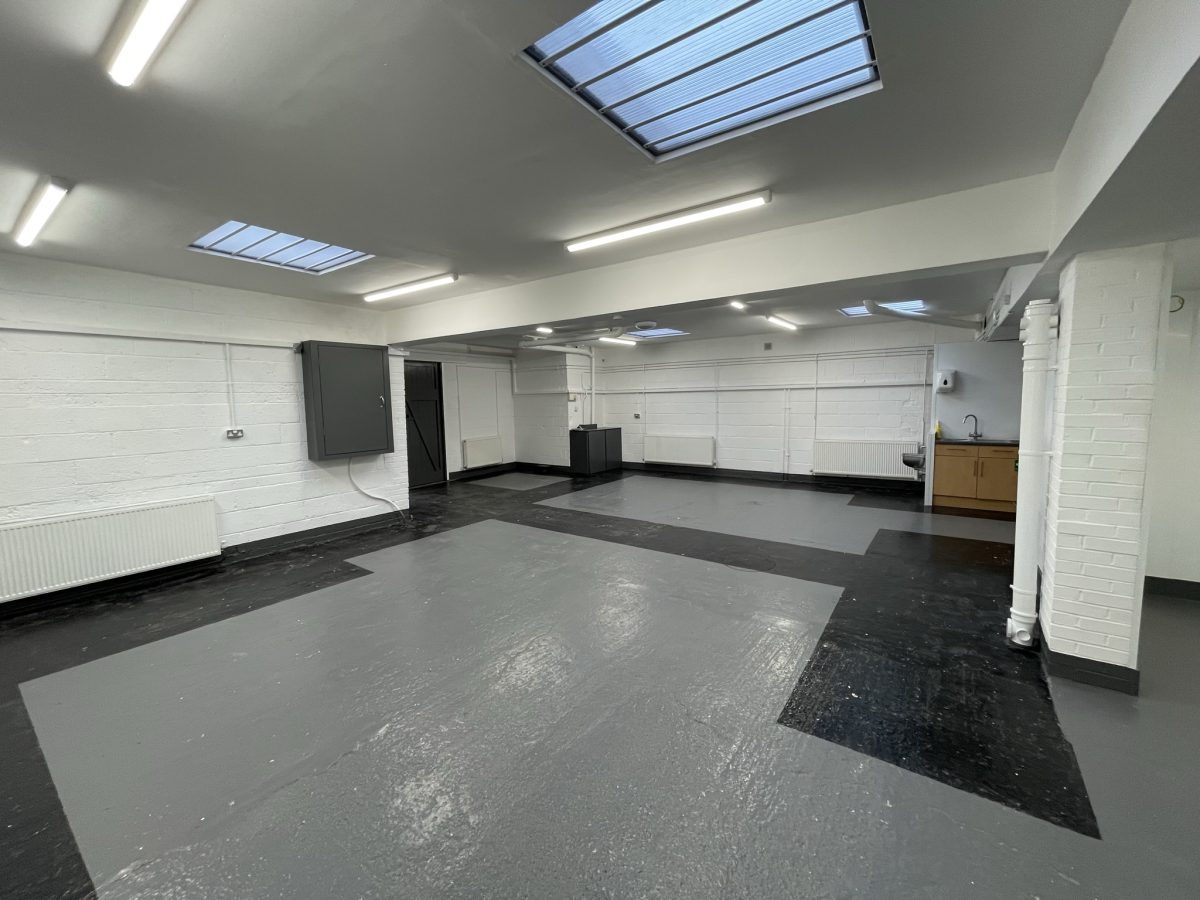 Industrial Unit in Leicester - photo 2