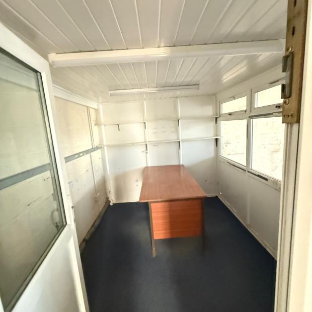 Industrial Unit in Aylesbury - photo 3