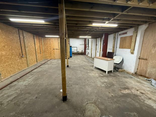 Commercial Property in Southall - photo 3