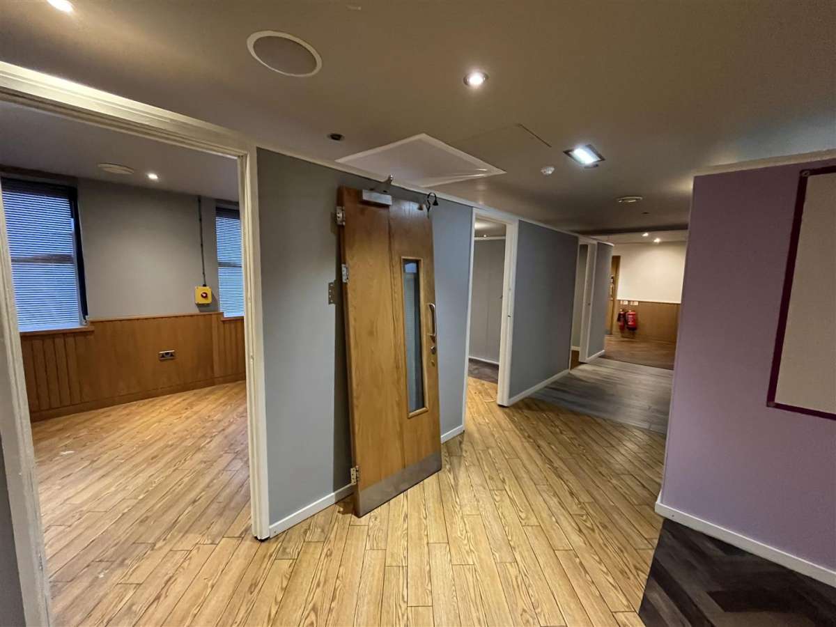 Commercial Property in Oakham - photo 2