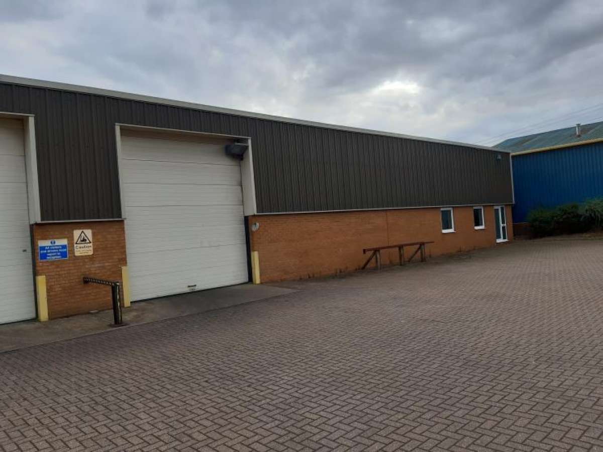 Industrial Unit in Corby - photo 3
