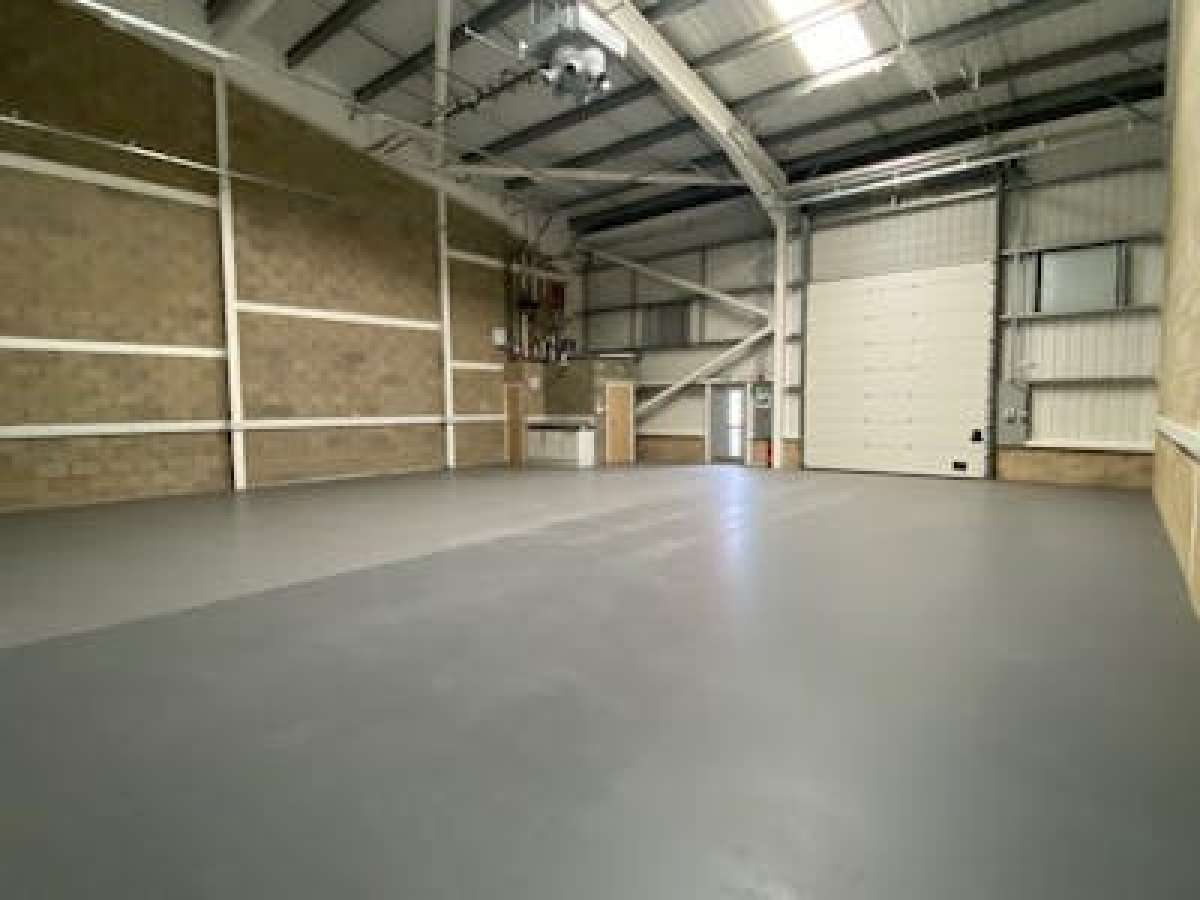 Industrial Unit in Thamesmead - photo 4