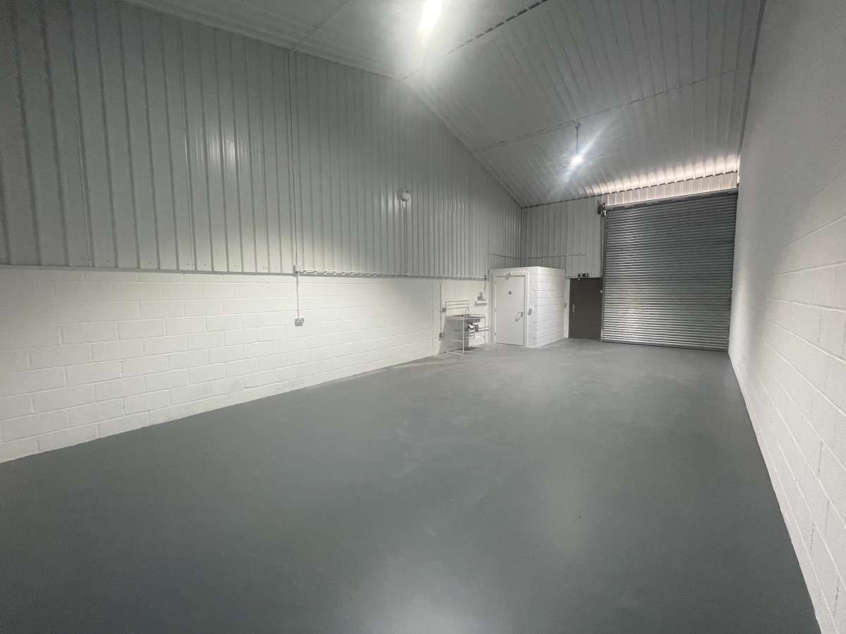 Industrial Unit in Wellington - photo 2