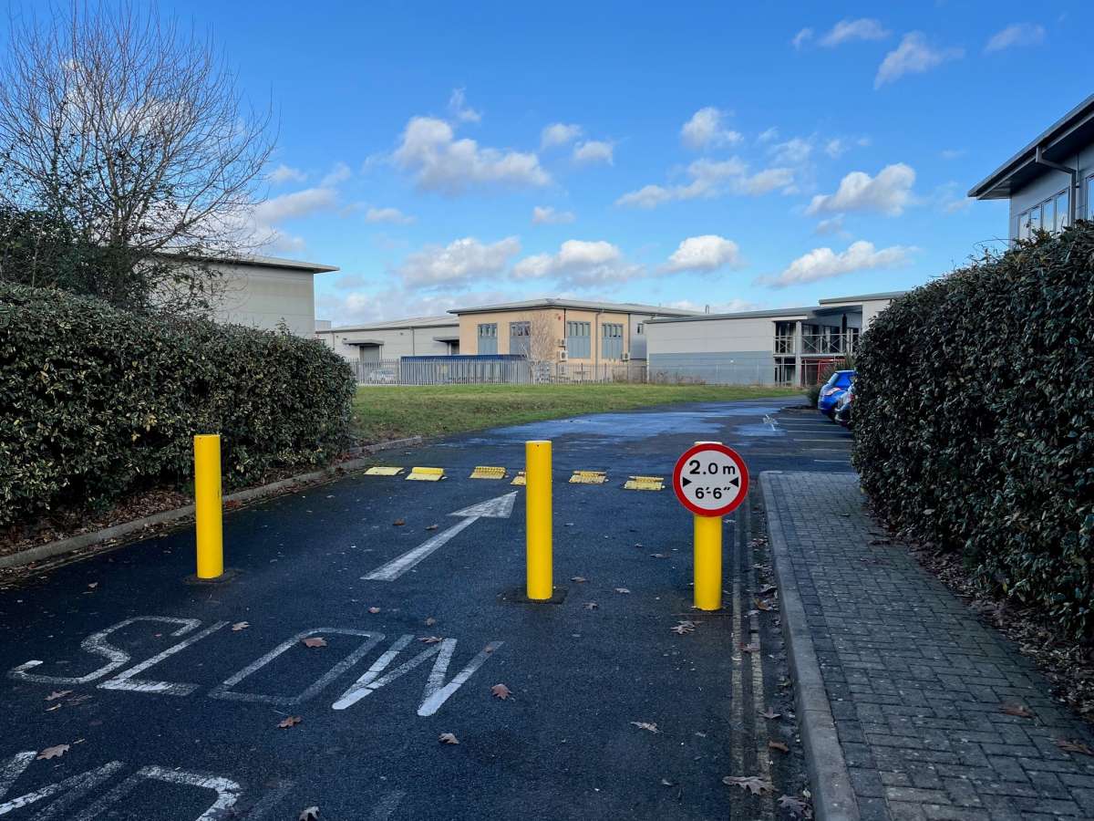 Industrial Unit in Lymington - photo 3