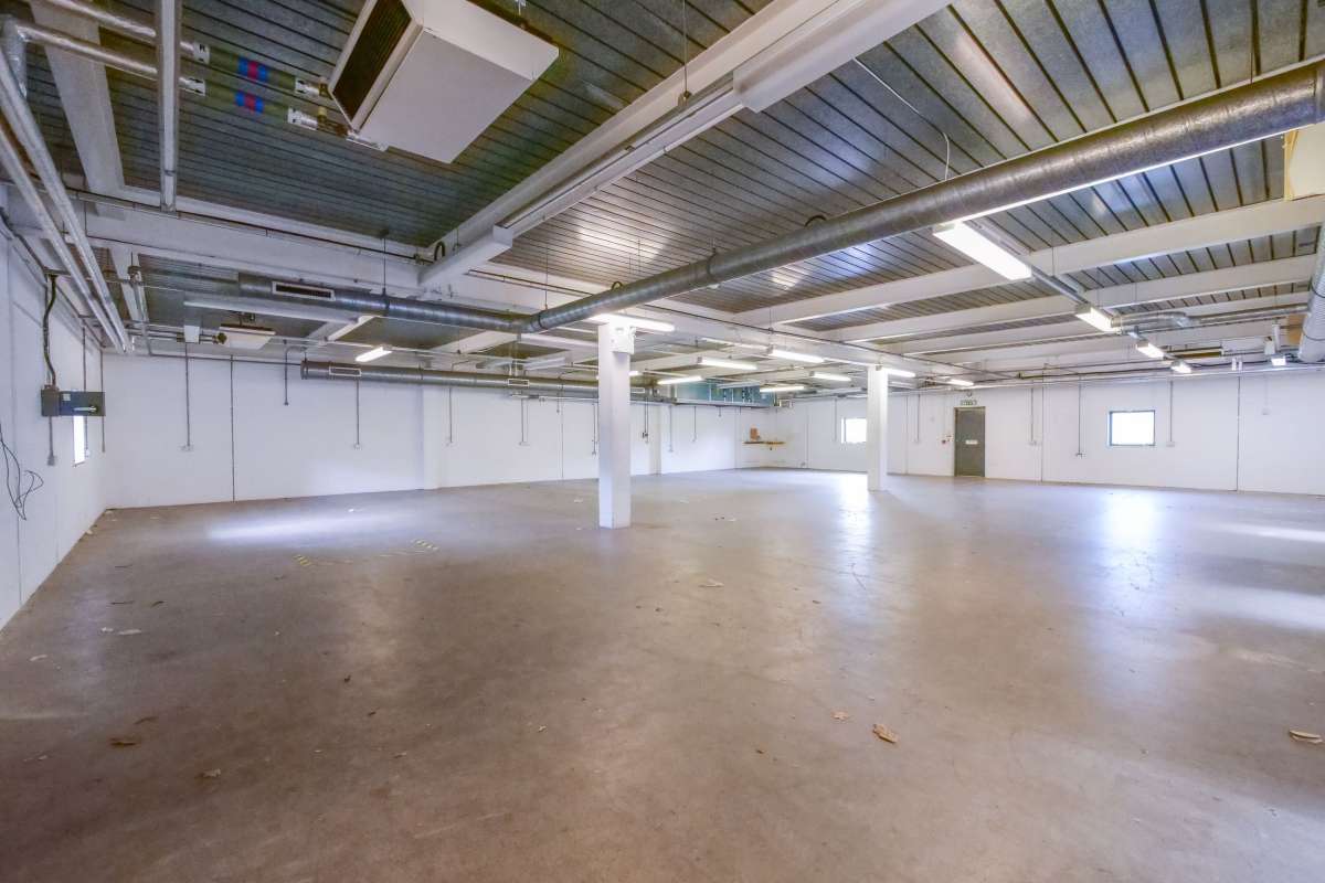 Industrial Unit in Fareham - photo 4