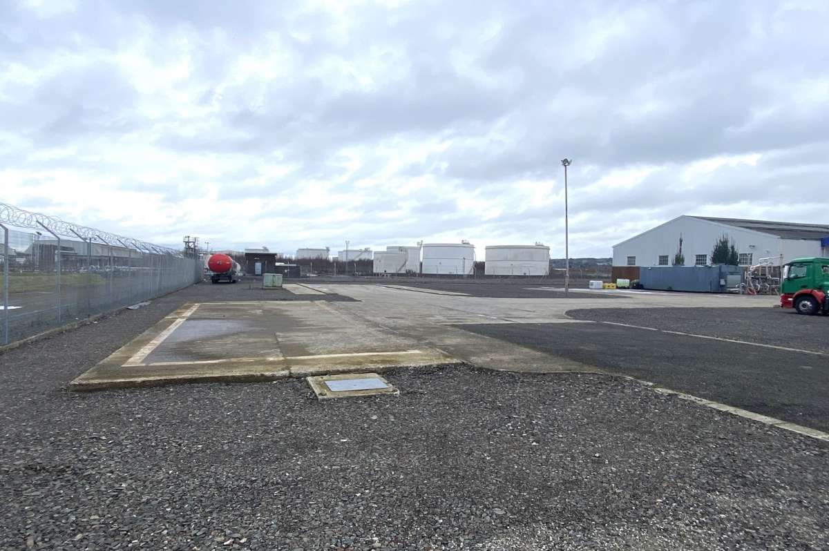 Industrial Unit in Belfast - photo 2