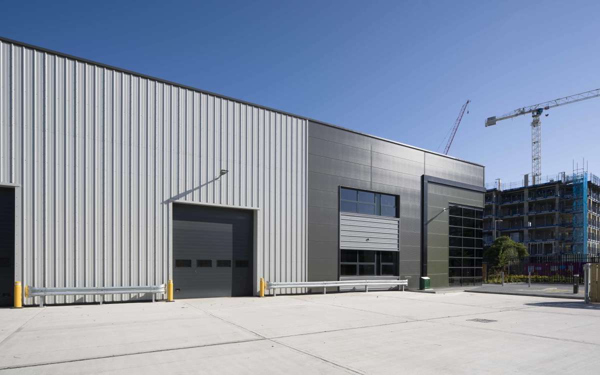 Industrial Unit in Barking - photo 3