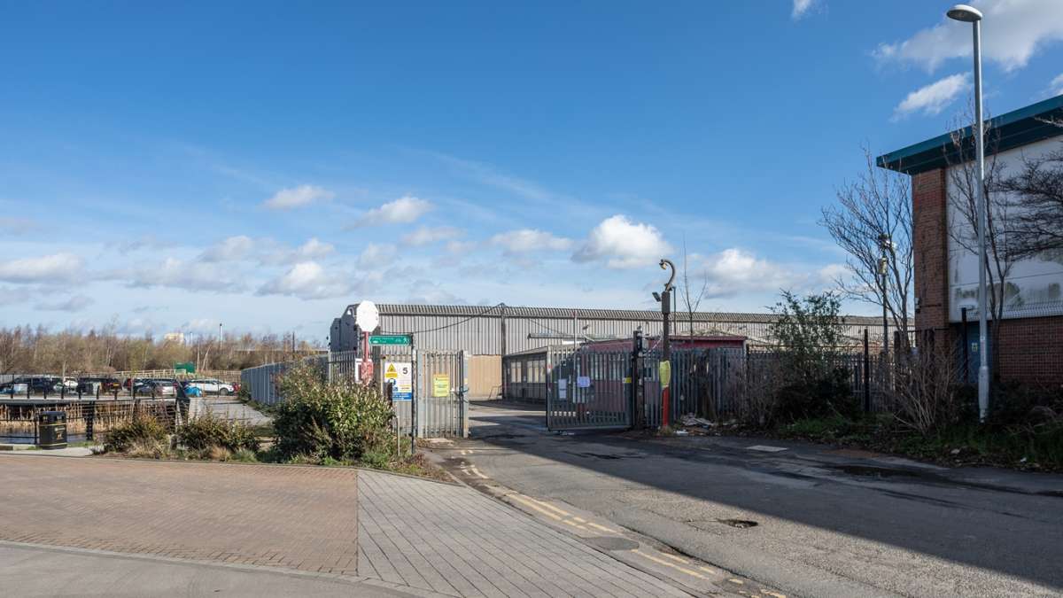 Industrial Unit in Leeds - photo 4
