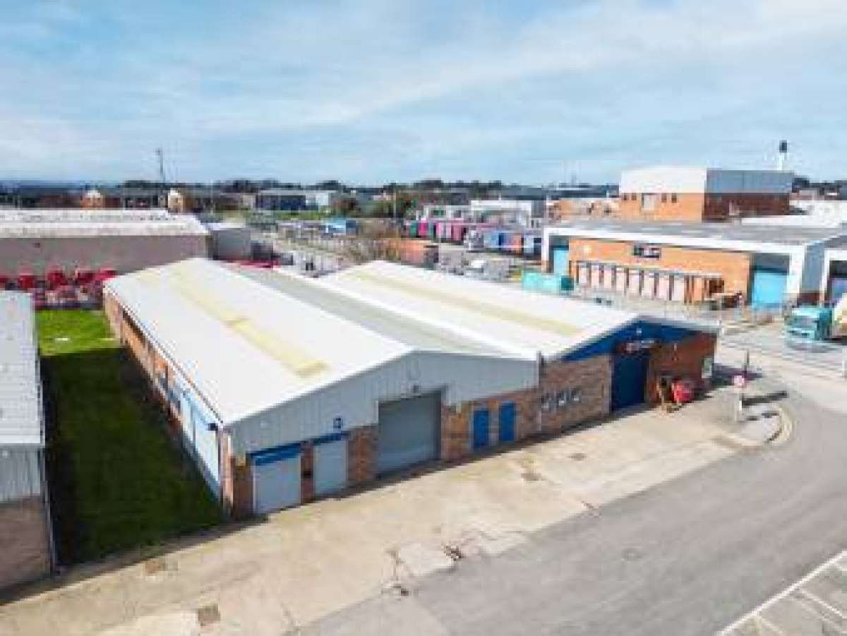 Industrial Unit in Leeds - photo 3