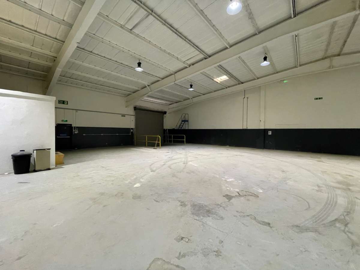 Industrial Unit in Plymouth - photo 2