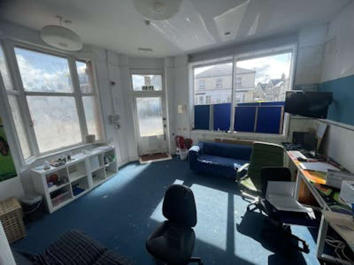 Industrial Unit in Green Street Green - photo 4