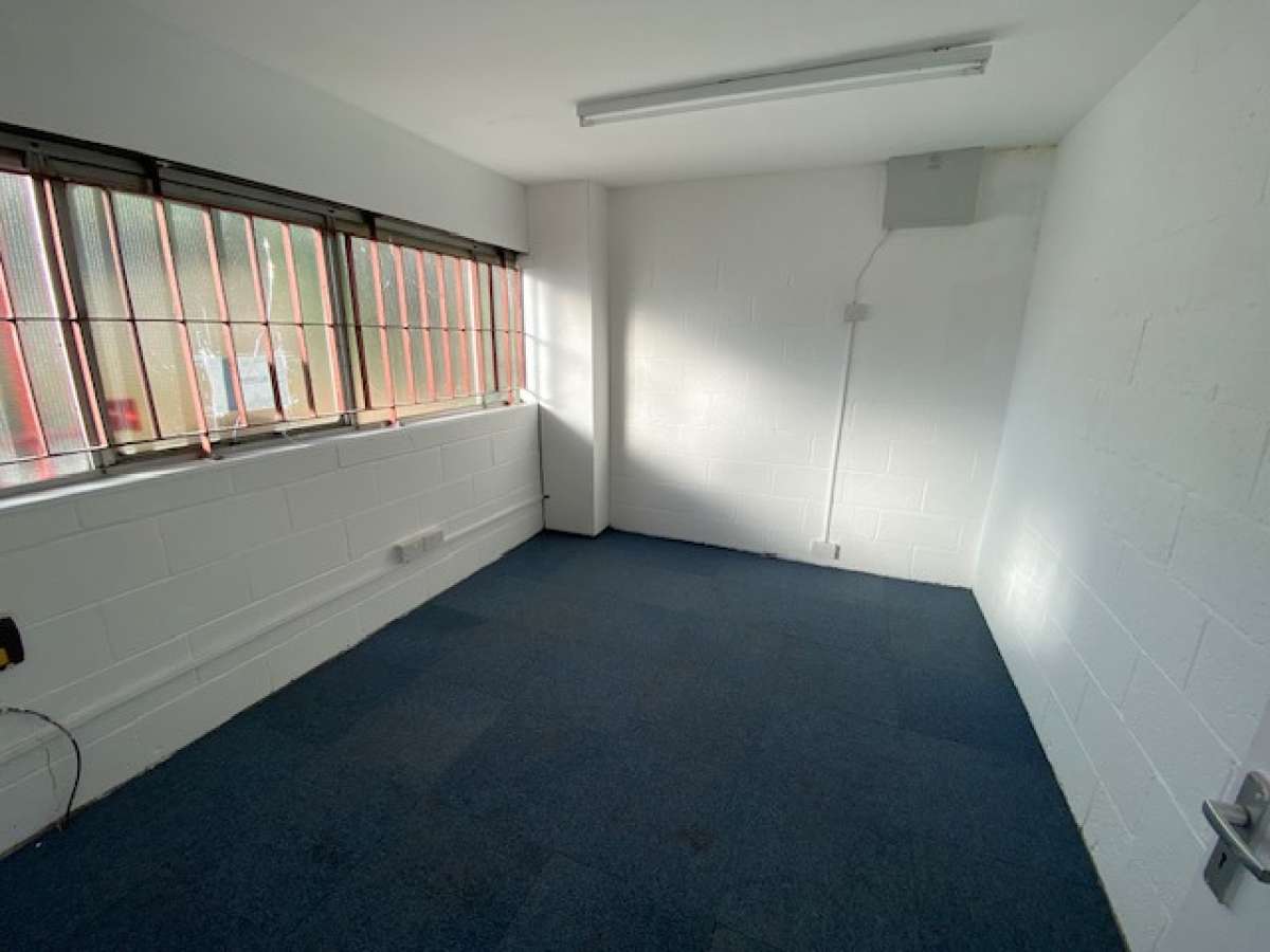 Industrial Unit in Huntingdon - photo 4