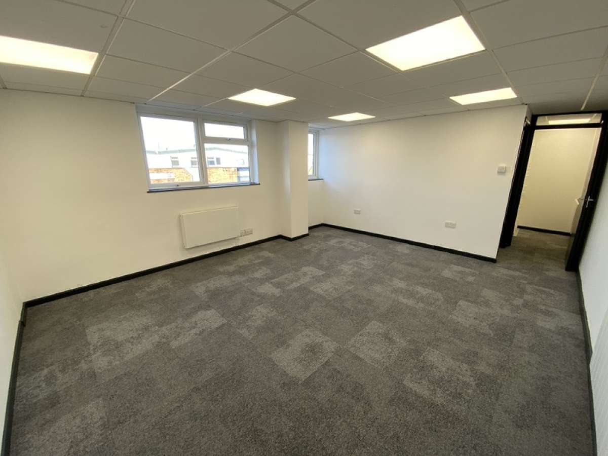 Industrial Unit in Willenhall - photo 4