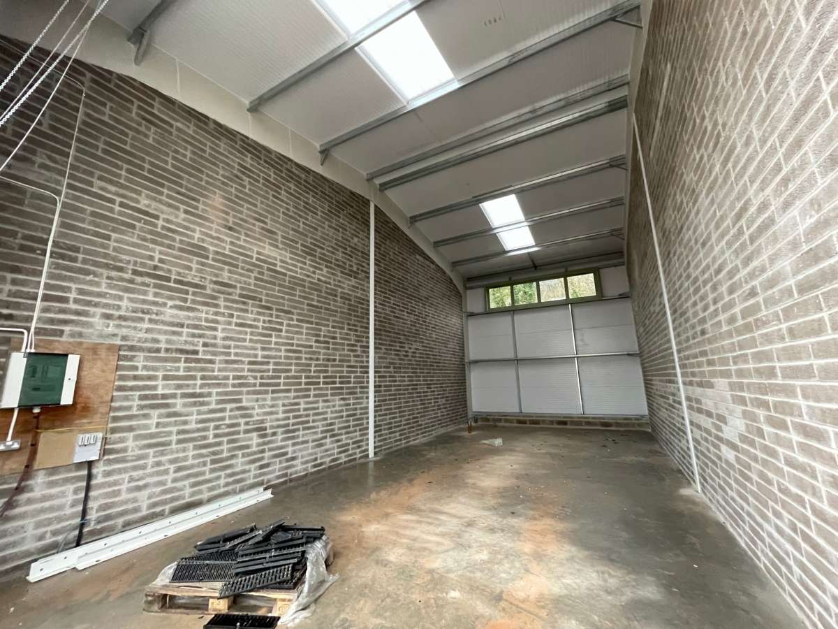 Industrial Unit in South Brent - photo 2