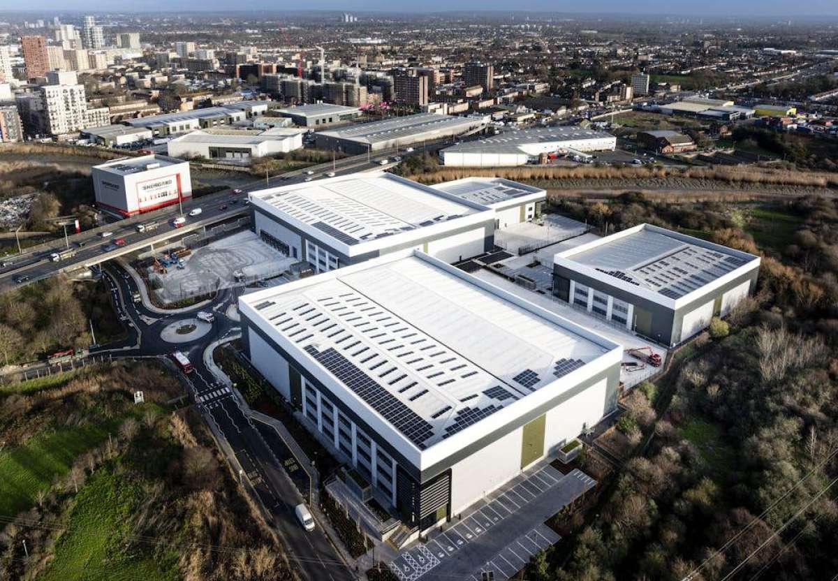 Industrial Unit in Barking - photo 3