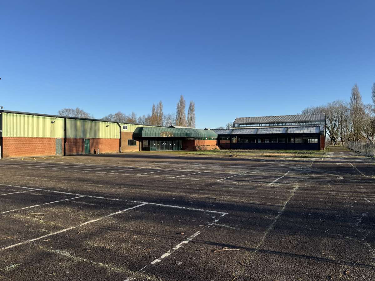 Industrial Unit in Peterborough - photo 2