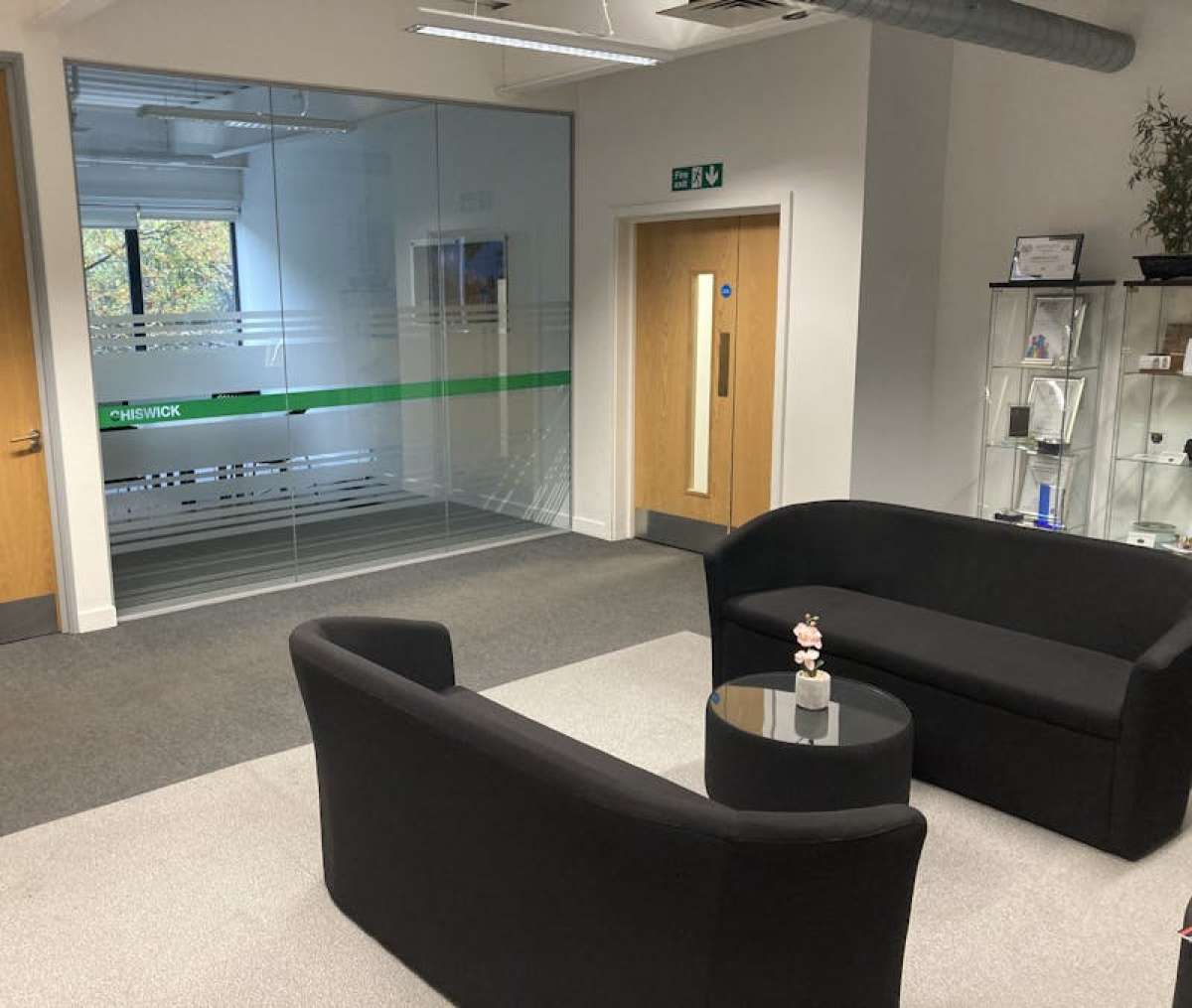 Industrial Unit in Enfield - photo 3