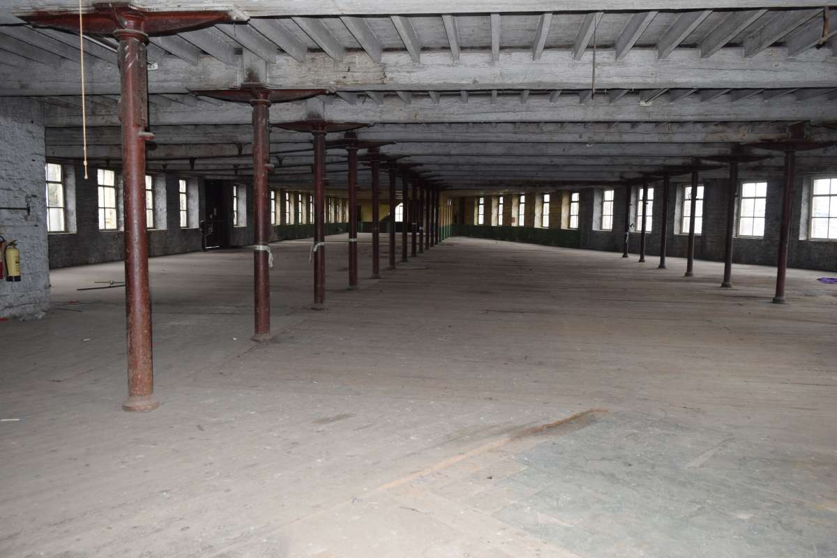 Industrial Unit in Halifax - photo 3